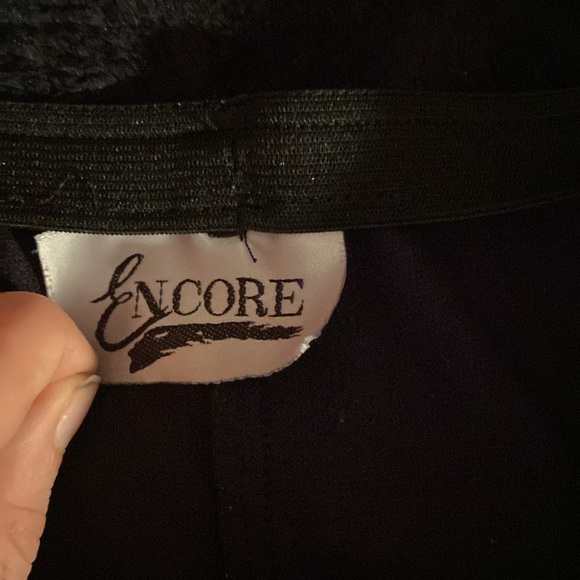 Pin line skirt - Picture 2 of 2